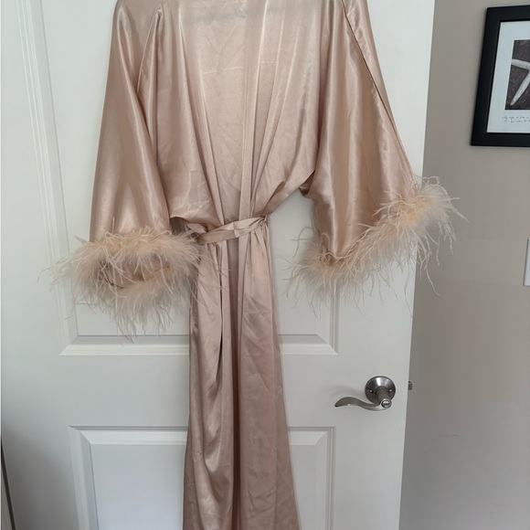 Prodesign Silky Robe - Picture 6 of 6
